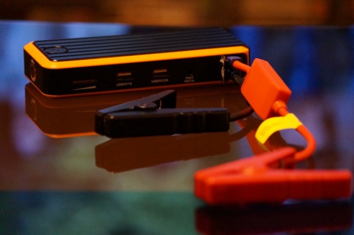 Aukey-PB-C2-mobile-battery-jump-starter Aukey PB-C2