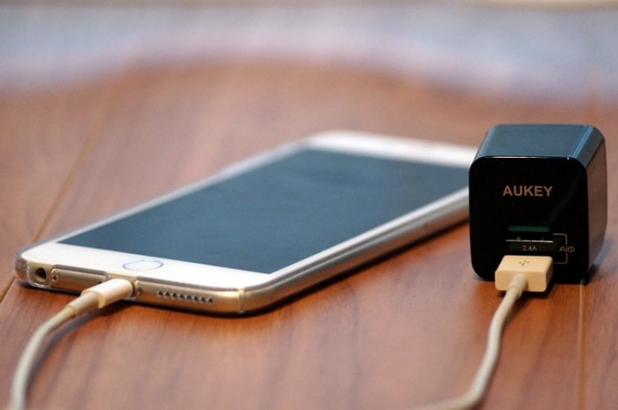 aukey-pa-u32-quick-charger-review Aukey PA-U32