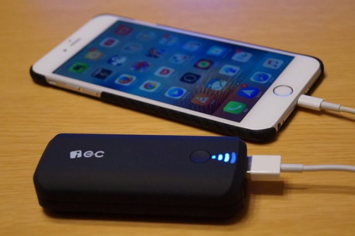 ec-technology-5200mah-mobile-battery-review EC Technology 5200mAh モバイルバッテリー レビュー