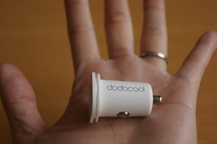dodocool-24w-4-8a-dual-usb-car-charger-da59-review dodocool 24W 4.8A デュアルUSBカーチャージャー レビュー
