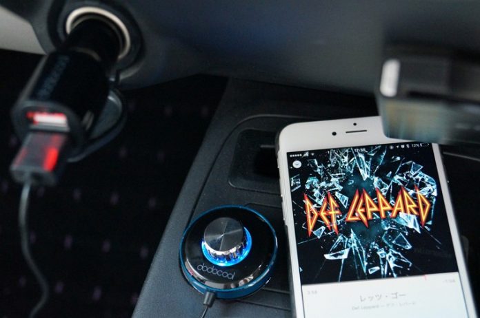 dodocool-bluetooth-receiver-2-usb-rapid-car-charger-da81-review 【レビュー】Bluetooth非対応機器でも大丈夫!「dodocool ワイヤレス受信機 3.5mm入力ジャック 2ポートUSBカーチャージャー付き」があれば、古いカーナビや家のコンポでもBluetoothで気軽に音楽が楽しめるようになりますよ!
