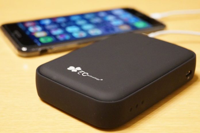 ec-technology-mobile-battery-12000-review 【レビュー】これはおすすめ!「EC Technology 12000mAh モバイルバッテリー 3ポート」は大容量かつUSB-Cポート搭載の万能バッテリー!触り心地もいいよ!