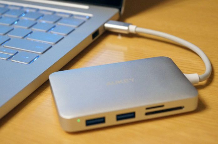 aukey-multi-port-usb-c-hub-cb-c59-review 【レビュー】これがあれば大体いける!「AUKEY マルチポート USB-Cハブ CB-C59」はHDMI,SDµSDカードリーダー,USB-C充電,USB 3.0*3ポートを搭載した便利なマルチハブ!