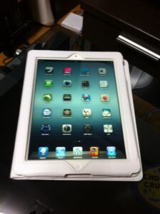 new iPad用ホワイトケース (1)