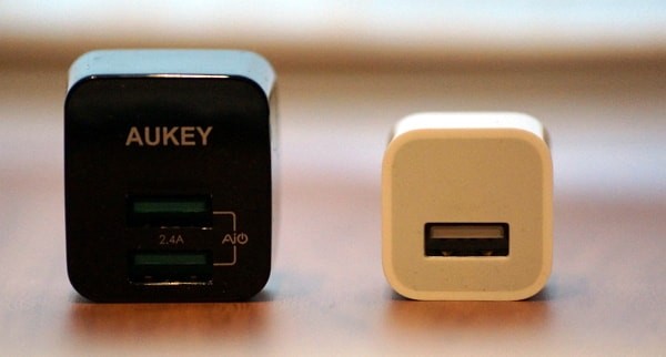 「Aukey PA-U32」とApple純正「iPhone用充電器」の性能比較