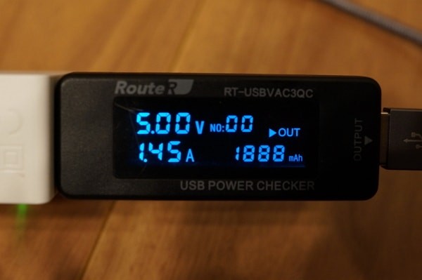 「Omakerライトニングケーブル」を使って充電した際の数値。