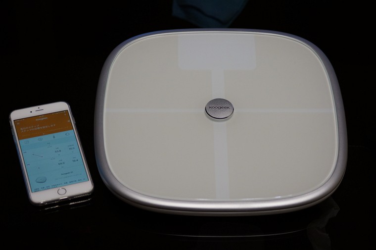 iPhoneとBluetooth・WiFiで連携する体重計「Koogeek S1」レビュー！