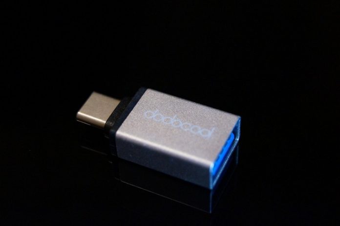 dodocool-usb-c-to-usb-3-0-adapter-review dodocoolのUSB-CポートをUSB 3.0ポートに変換できるコネクタは意外と重宝しそう!