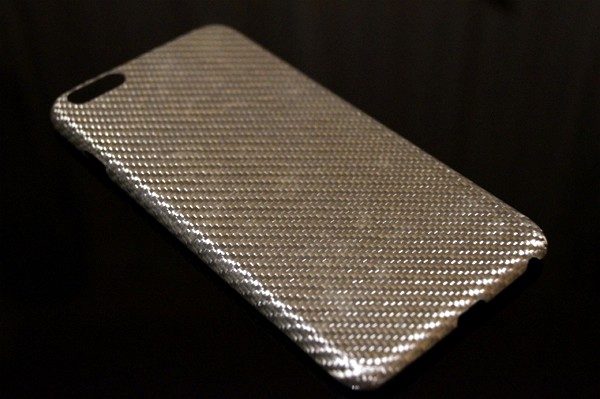 「Pitaka iPhone 6/ 6s Plus用ガラス繊維ケース」レビュー！