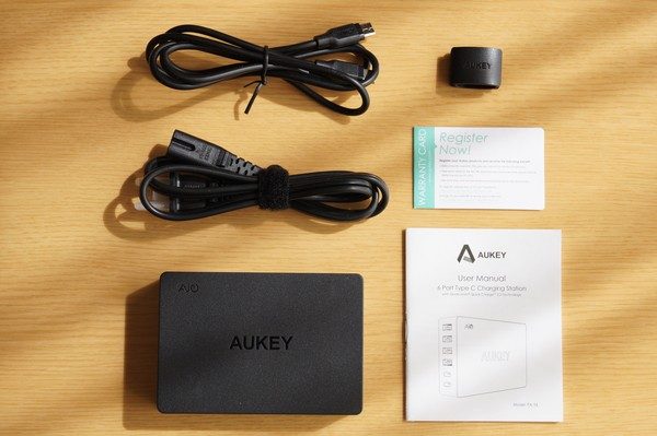 「Aukey USB充電器 ACアダプター 60W 6ポート PA-Y6」のセット内容