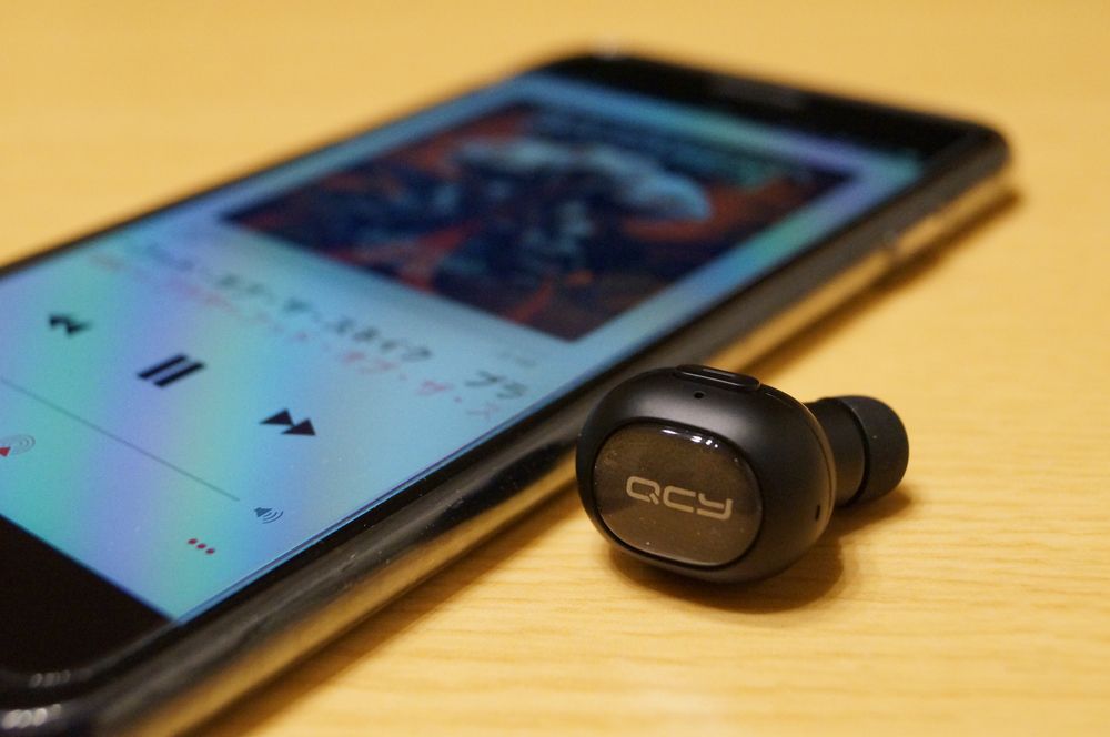 【レビュー】音質良好な片耳イヤホン！「QCY Bluetooth イヤホン Q26」はコンパクトデザインで通話も可能ですよ！