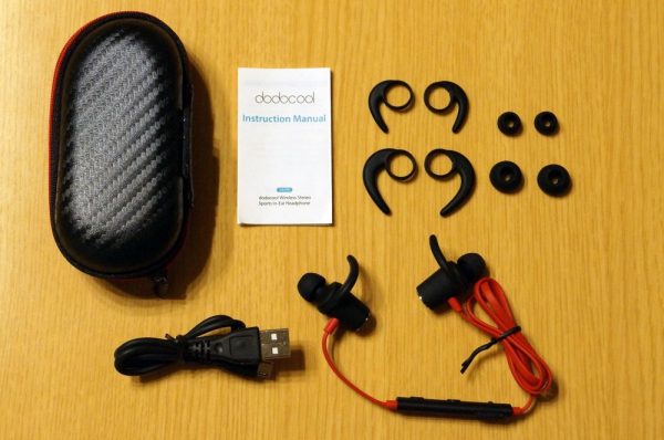 「dodocool Bluetoothスポーツイヤホン DA109」のセット内容