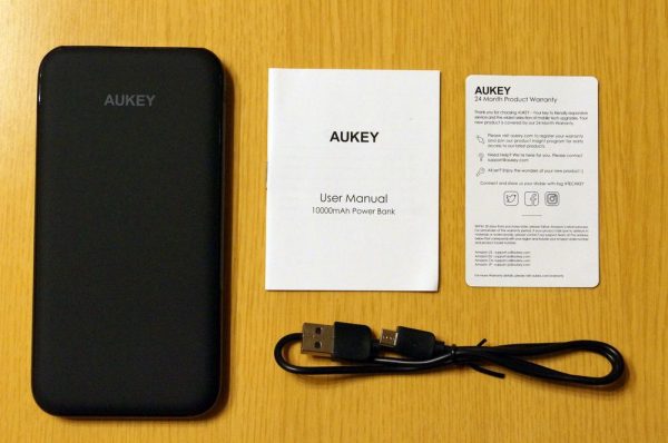 「AUKEY モバイルバッテリー 10000mAh 2USBポート PB-N51」のセット内容