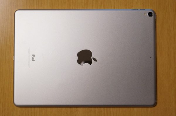 「iPad Pro 10.5インチモデル」外観レビュー！～「iPad 3（2012年モデル）」との比較～