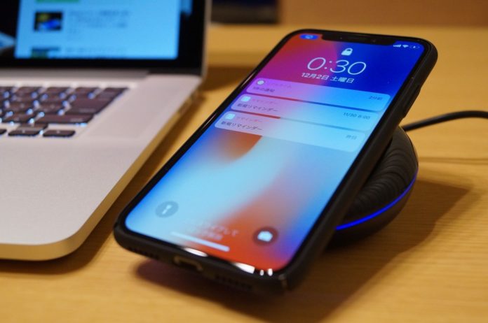 iphone-x-8-dodocool-qi-wireless-quick-charger-review 【レビュー】iPhone X / 8対応!「dodocool PowerPort Qi急速ワイヤレス充電器」は充電状態が分かりやすく使い勝手も良好なワイヤレス充電器!