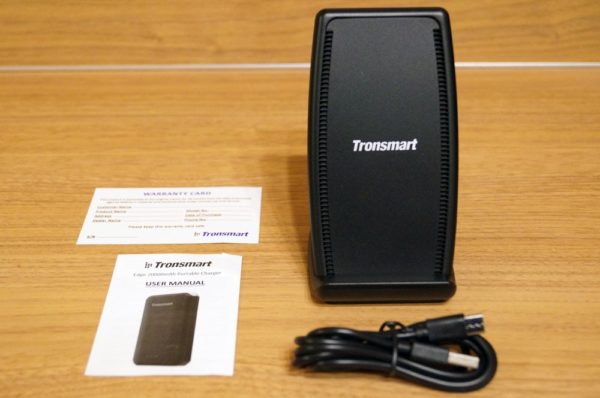 「Tronsmart AirAmp 10W ワイヤレス充電器 WC01」のセット内容
