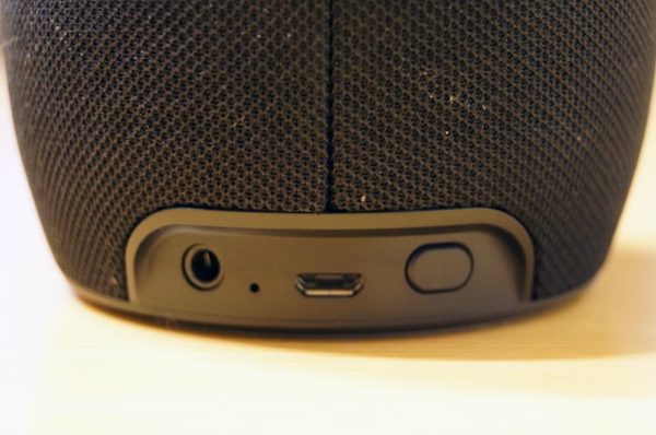 「Tronsmart Jazz mini Bluetooth スピーカー」の基本的な使い方/iPhoneとのBluetoothペアリング方法について。