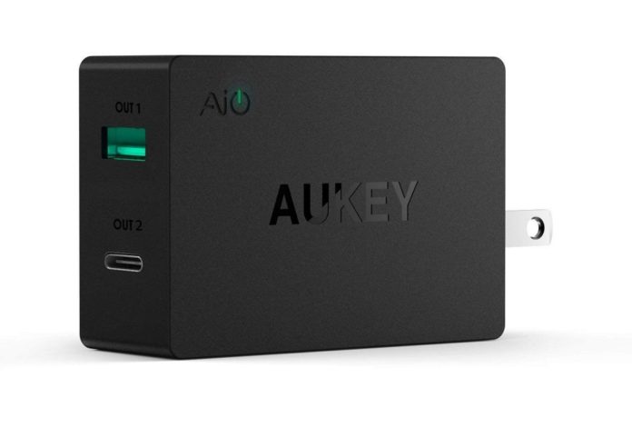 aukey-rapid-charge-ac-adapter-pa-y2-sale-amazon-coupon 【400台限定】USB-C +USB-A の急速充電器「AUKEY急速充電ACアダプター PA-Y2」がクーポン利用で半額に!欲しい人は急げ!