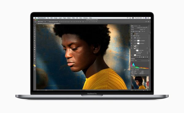 Apple、さらに高速な処理能力とプロ向けの新機能を装備してMacBook Proをアップデート