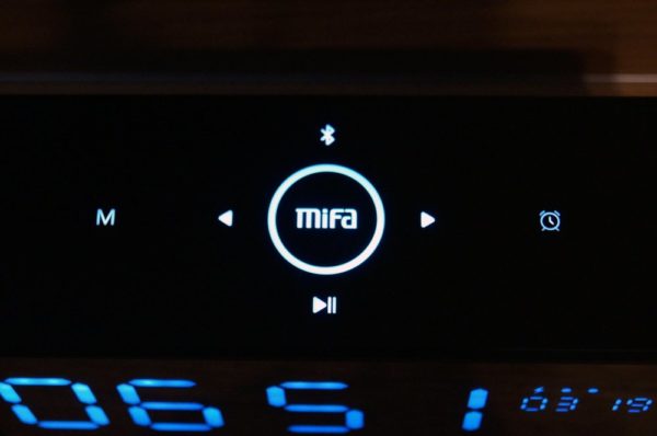 「MIFA A30 Bluetooth スピーカー」のBluetoothペアリング方法＆基本的な操作方法/使い方解説