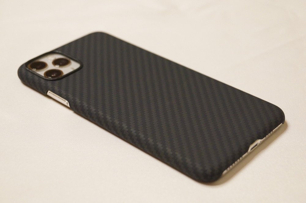 「PITAKA Magcase」iPhone 11 Pro Max用レビュー！アラミド繊維採用で軽くて薄くて高耐久！やっぱり良いケースです！