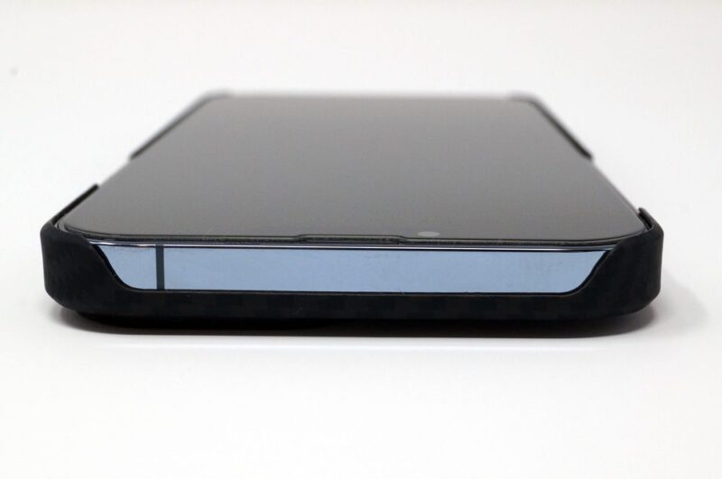 PITAKA MagEZ Case 2：iPhone 13 Pro Max用の外観レビュー