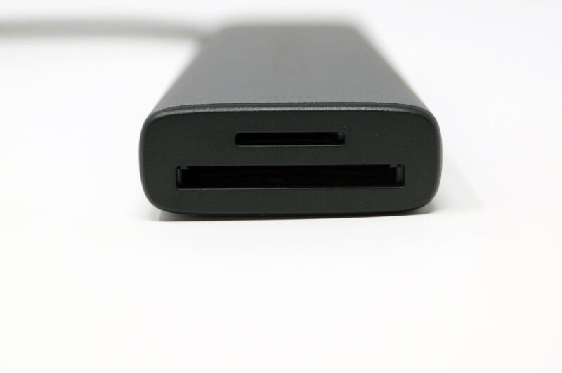 UGREEN 6-IN-1 USB Cハブの外観