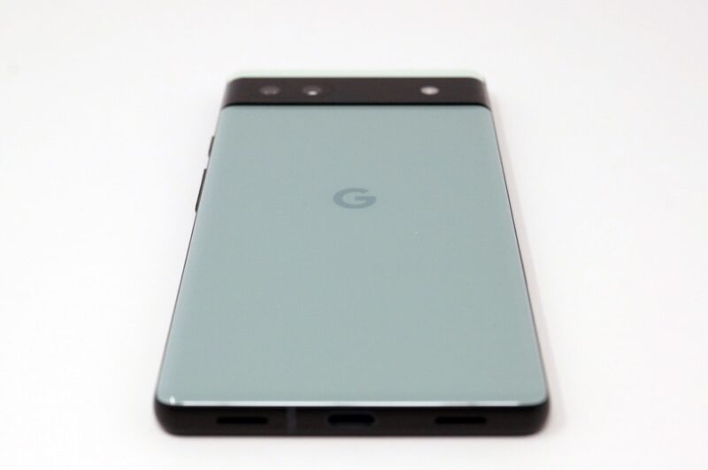 Google Pixel 6a：Gorilla Glass 3を採用